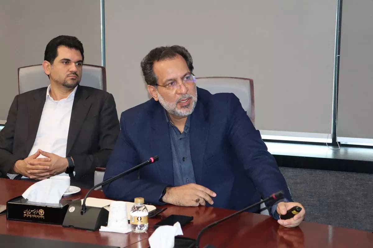 نشست خبری در فرابورس برای عرضه سهام منجیل - روز دوم 6