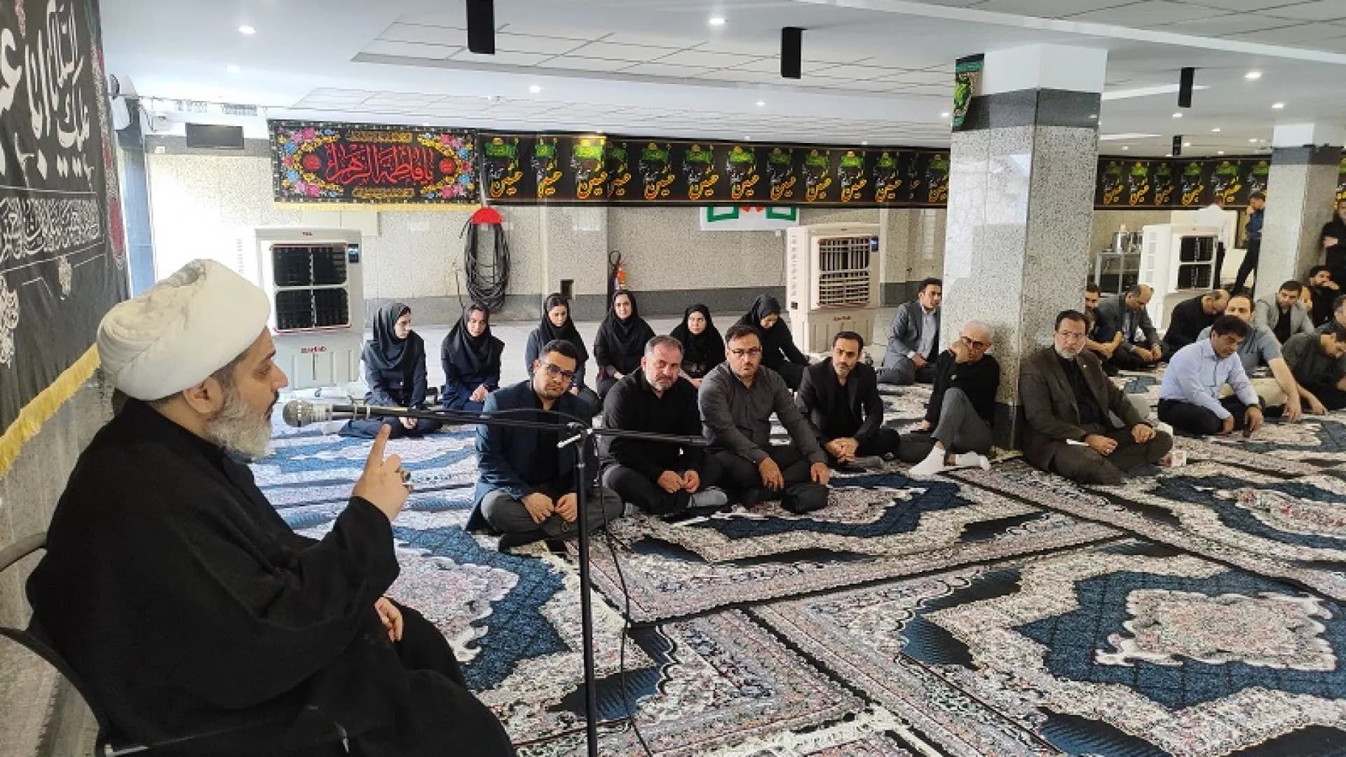 برگزاری آیین عزاداری شهادت حضرت اباعبداللهالحسین (ع)